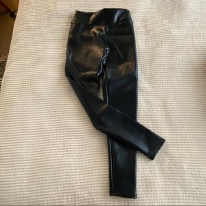 Shiny faux leather leggings, fleece lined! Size S